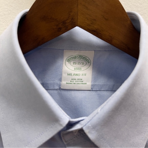 Brooks Brothers Milano Fit. - Picture 2 of 2